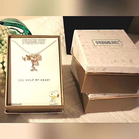NEW Peanuts Tri-Tone Crystal Snoopy, Woodstock & Heart Charm Pendant Necklace - Picture 10 of 16